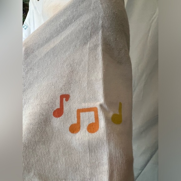 NWOT MUSIC NOTE🎼🎵 CUSTOM TEE - Picture 5 of 5